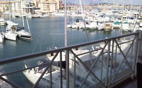 Port Frejus Cap Hermes Vue Mer Et Port Pieds Dans L'Eau Piscine Pkg